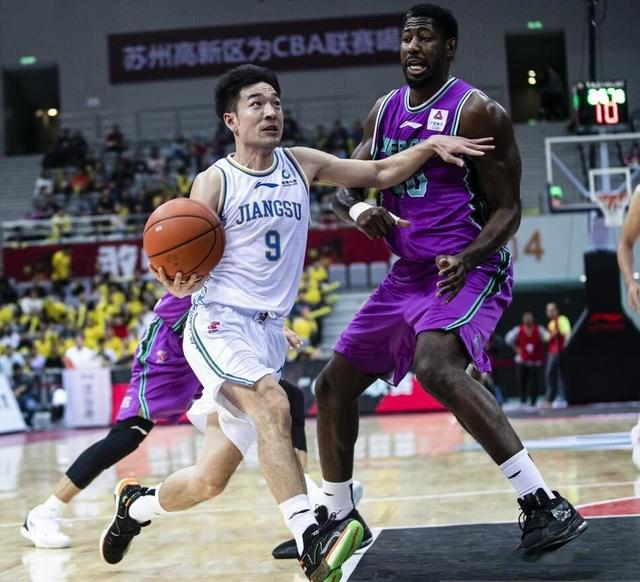 转折点!山东男篮豪取连胜,欧联窗口期攻防权衡,态度坚定,纪律约束更严格(郭士强为什么离开辽宁男篮)-开云