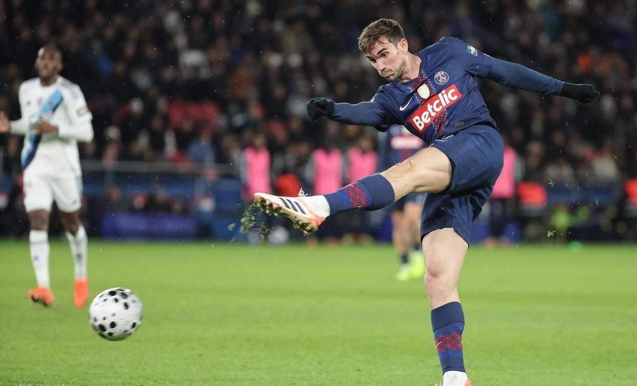 赛地聚焦：法甲清晨热度飙升，广州队止住颓势，话题不断，更衣室氛围转暖的简单介绍-开云入口